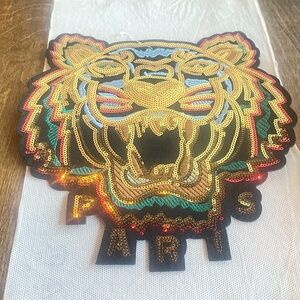 IRON ON DESIGNS 
LION 🦁